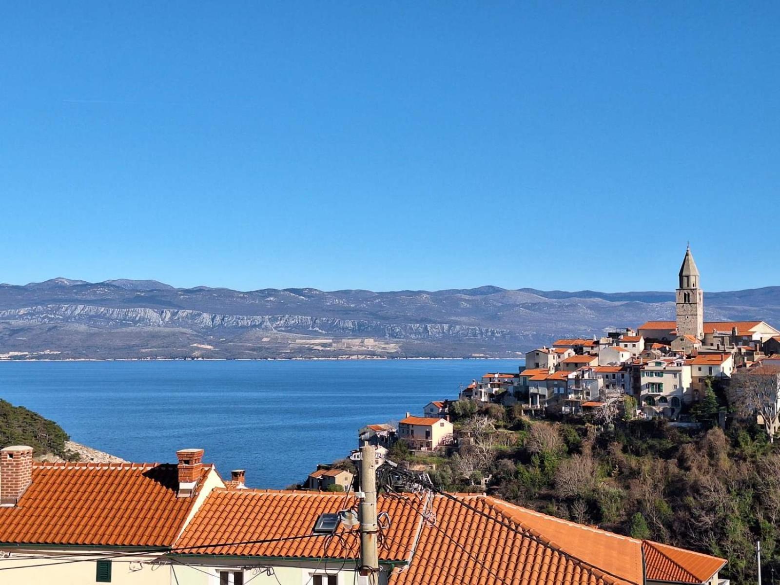Apartmani Marin1 Vrbnik Exterior photo